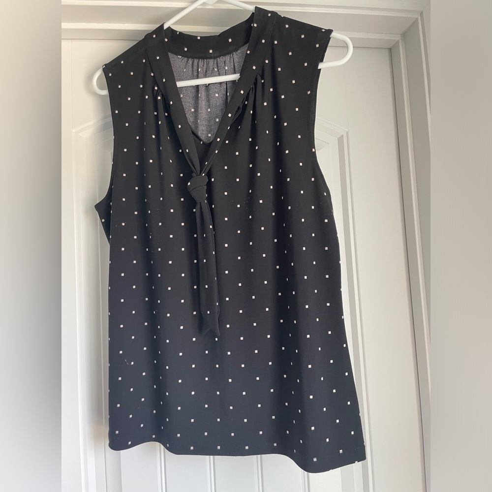 Talbots Tie Neck Tank in square dot - L